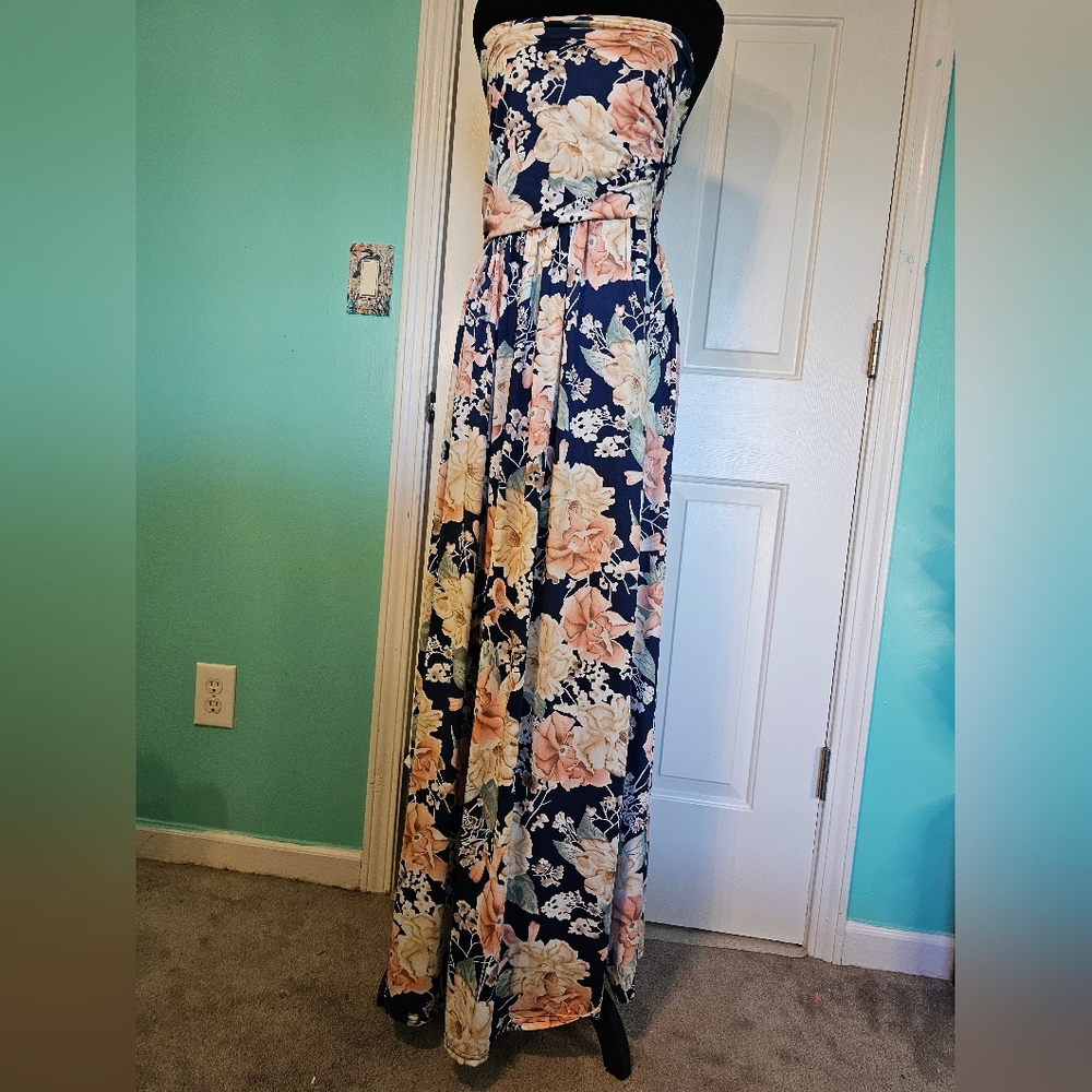 Liebeye Women's Blue and Cream Floral Strapless Maxi Dress Sz L - Picture 3 of 14